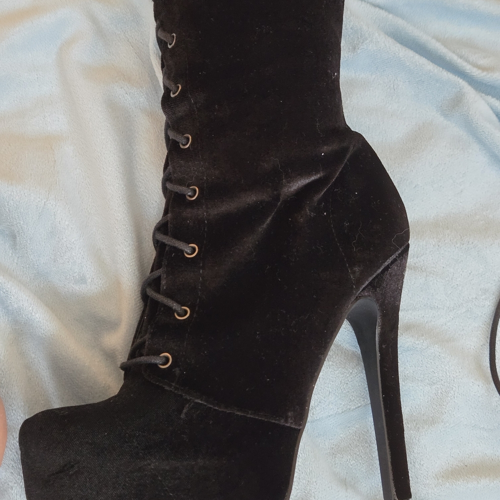 Black Velvet Lace-Up Over-the-Knee Heeled Boots - Picture 4 of 4